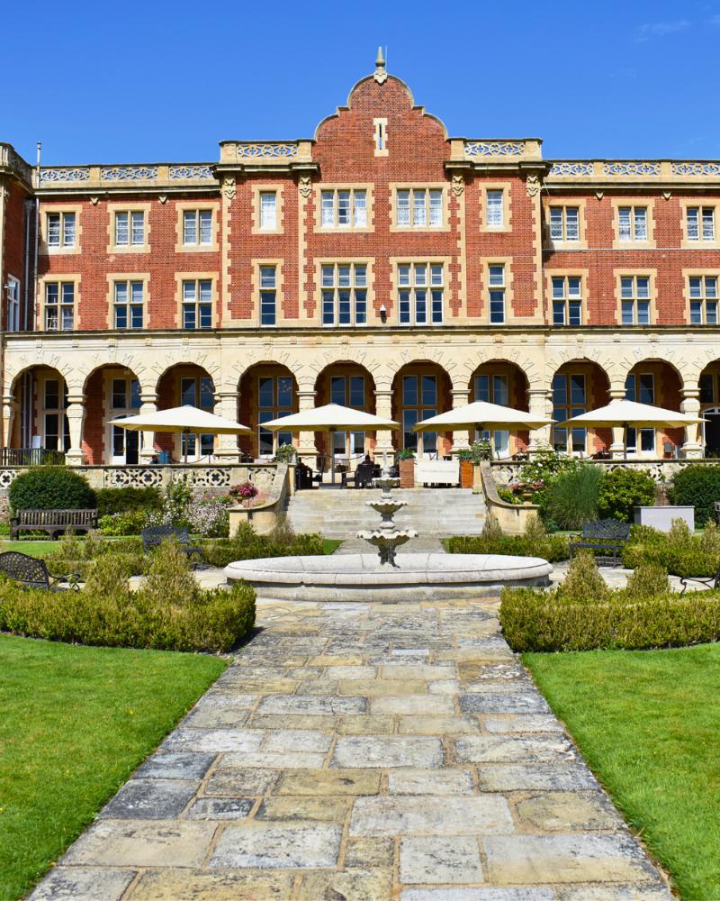 Venues featuring the Easthampstead Park fountain and view to rear of mansion house